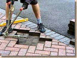 How to Choose the Best Parking Lot Pavers For Your Driveway or Swood